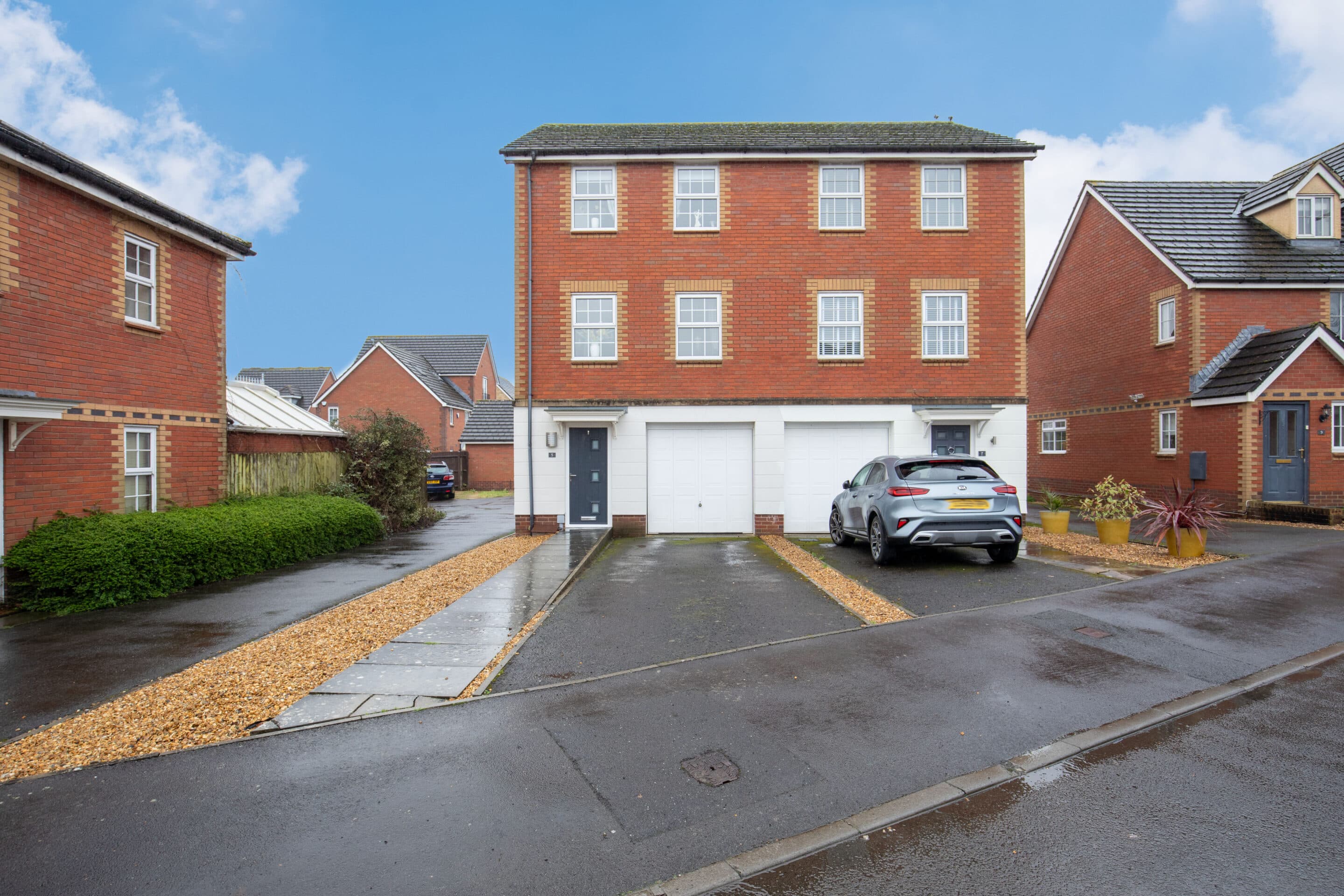 Powis Close, Newport, NP10